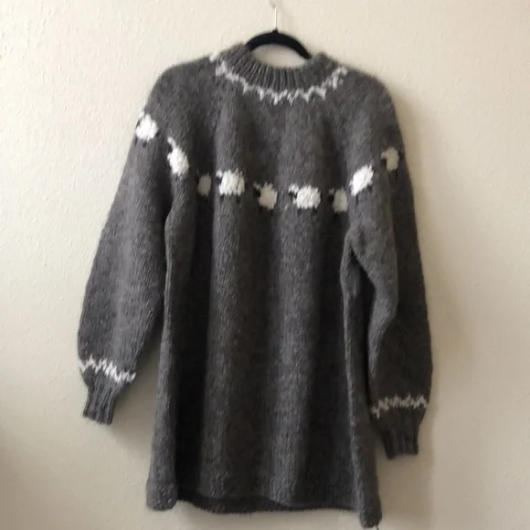 Hand knit wool cottage core sweater with lambs - Picture 2 of 3